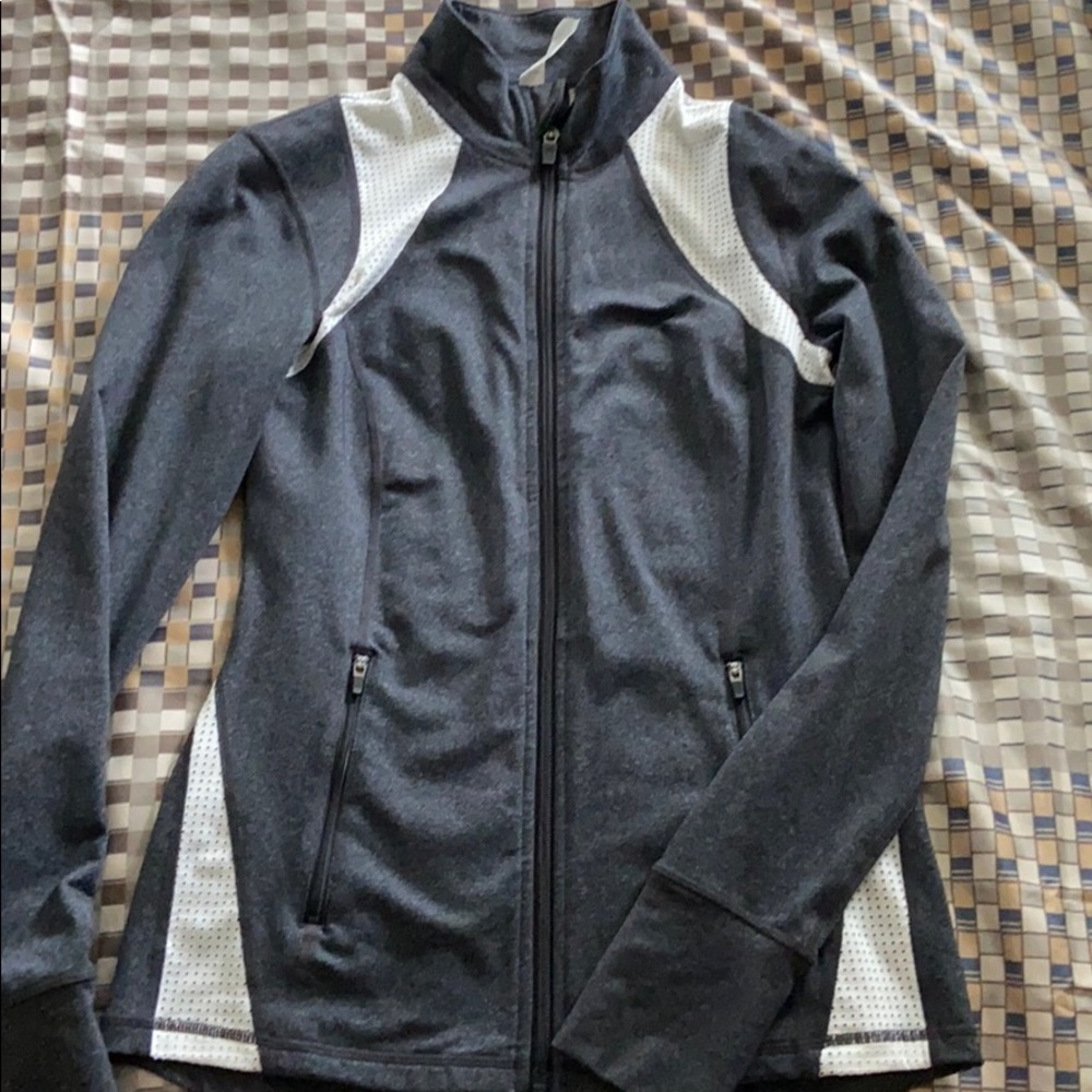 Active wear jacket with white net fabric